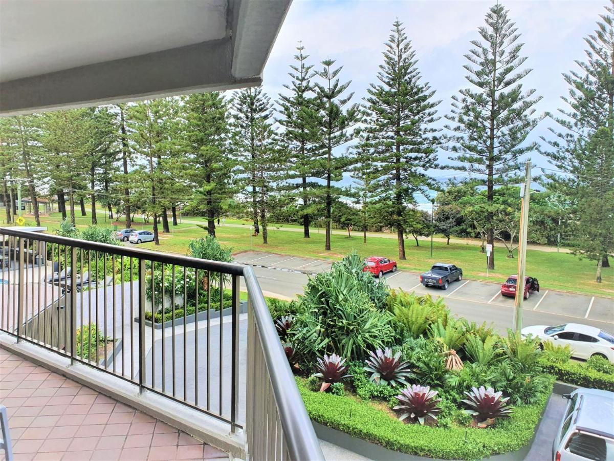 Burleigh Esplanade Apartments Gold Coast Exterior photo